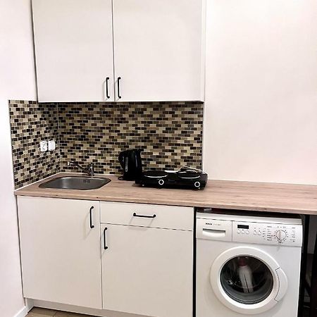 Quiet Apartment Close To Center Praha Bagian luar foto