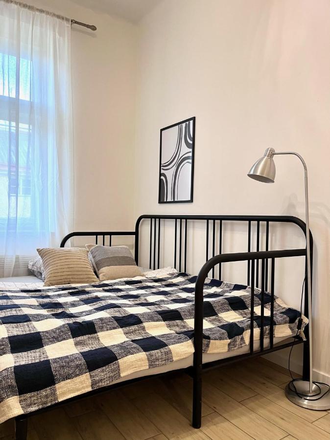 Quiet Apartment Close To Center Praha Bagian luar foto